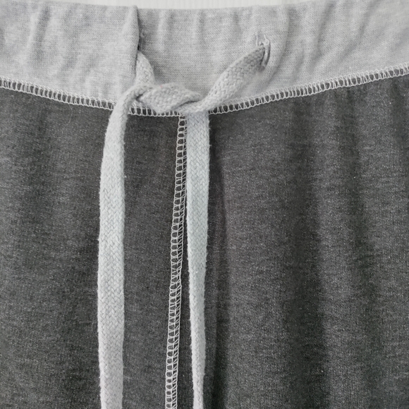 Beverly Rock Gray Top Stitched Women's Capris Size:  4X - Picture 3 of 6
